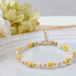 韓国ビーズ♡フラワーブレスレット＼White×yellow／