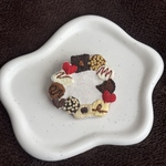 【バレンタイン】　とろけるチョコレートのリース　刺繍ブローチ