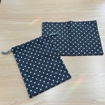 【給食2点セット】杢濃い水色 青 アイボリー星柄 w55×35cm ランチョンマット まち付きw15×20cm コップ袋 オックス