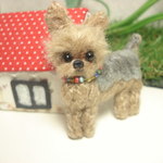 77k様　ご注文品　毛糸を縫って作った犬　ヨーキーのブローチ