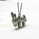 小さなロバのペンダント　Little Donkey Pendant (Antique Silver Color）