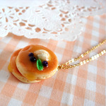 ホットケーキのネックレス