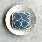 ウラぷっくりスクエアポーチ　tambourine blue mina perhonen
