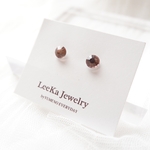 つけっぱなしOK　一粒クリスタルガラス ライトアメジスト ピアス/イヤリング サージカルステンレス　金属アレルギー対応　