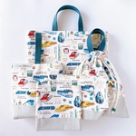 【 ５点セット 】《 働く電車🚃 》レッスンバッグ　上履き入れ　体操着袋　弁当袋　コップ袋　新幹線　ドクターイエロー　男の子　女の子　保育園　幼稚園　小学生　入園入学グッズ