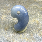 糸魚川翡翠　入りコン沢ヒスイの勾玉