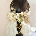 オレガノグリーンの紫陽花とドライフラワーの髪飾り　金箔　水引付き／　結婚式　和装　卒業式　袴　成人式　振袖　ウェディング　前撮り　プリザーブドフラワーヘッドドレス　