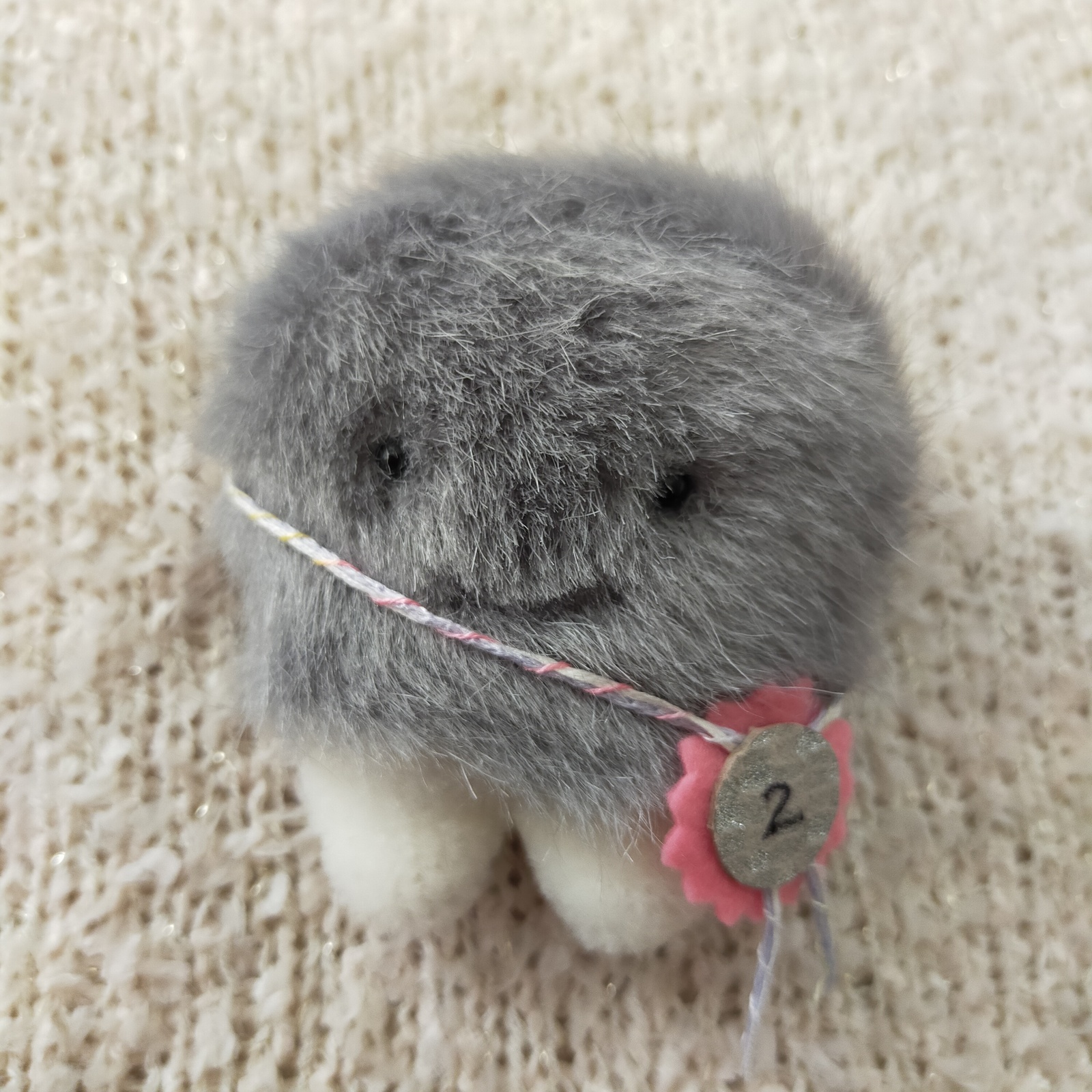 ふわふわ歯の妖精のっぽちゃん里親様募集！真っ白キーホルダー