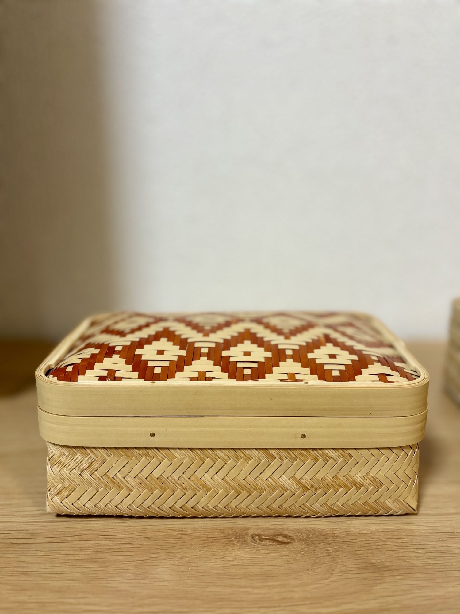 三本網代編みお弁当箱（菱形・茶）　竹細工　竹かご　おにぎりかご