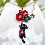 椿追っかけねこのネックレス