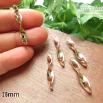 ※送料無料　10個セット☆大サイズ 【長さ26ｍｍ　横幅5ｍｍ】　ツイストチャーム