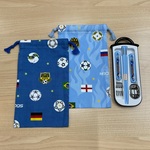 現品限り❗️青 水色 サッカー ⚽️ サッカーボール 旗柄 【カトラリー入れ カトラリー袋 2枚セット】w15×25cm 歯ブラシ コップ袋  男の子 カトラリー 幼稚園 小学校