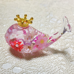 折り鶴入りハーバリウムくじら（桜)
