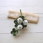 布花 白詰草3輪のコサージュ