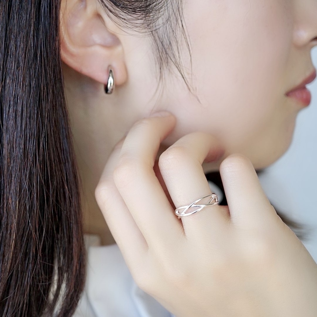 MELEMELE シルバー クロスリング 指輪*イヤーカフ MELEMELE シルバー クロスリング 指輪*イヤーカフ