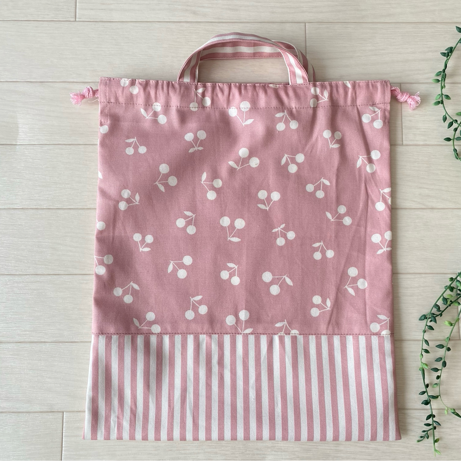 くすみピンク さくらんぼ 花柄 レッスンバック 上履き袋 体操着袋 給食袋 さくらんぼ くすみピンク 花柄 レッスンバック 上履き袋