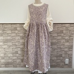 コーデュロイ　サイドリボンのエプロンワンピース　パープルピンク