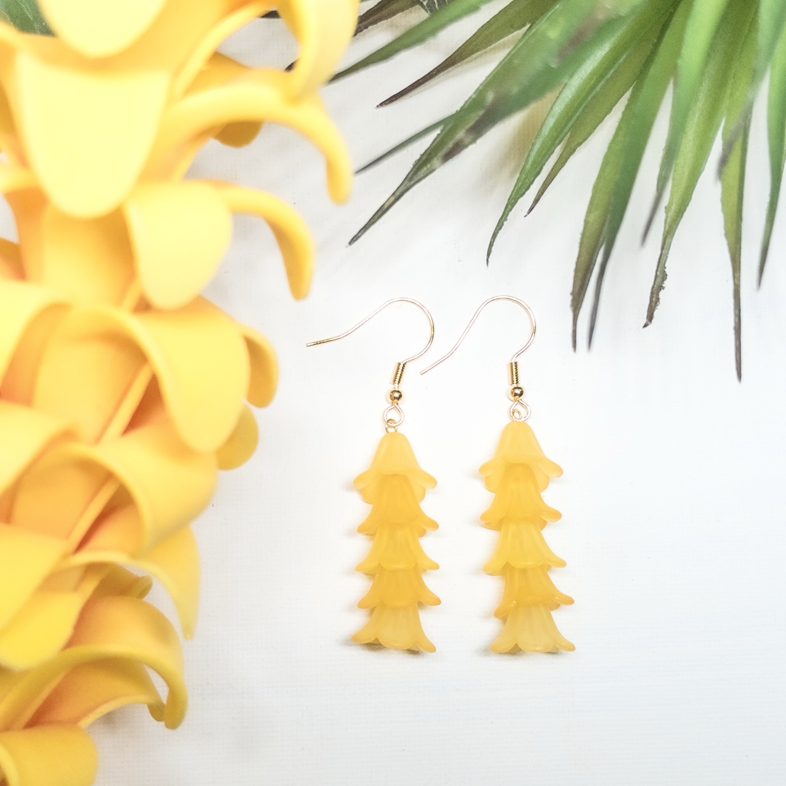 ハワイ プアケニケニ puakenikeni ピアス イヤリング (5連・イヤリング