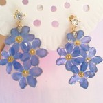 （再販）　忘れな草の押し花　ジルコニアポストピアス