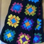 かわいいカラフルモチーフのマフラー🧣