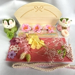 【手作りキット】おひな様アレンジ木の屏風付　ひな祭り　プリザーブドフラワー　小菊　うさぎ雛　節句　桃の花　桃の節句　プレゼント　ひな祭りアレンジ　女の子の節句　初節句　和花　ハンドメイド　花材キット　