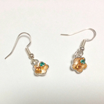 カラフルビジューのシンプルフラワーピアス