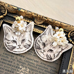 フラワータッセル 猫アクリルチャーム 2個【ハンドメイド素材 加工パーツ a5017】