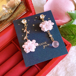 数量限定❣️新作asymmetry 桜🌸 ジルコニア💎クリスタル スワロフスキー💎 卒業式🎓卒園式✨入学式🌸入園式✨ お花見🌸🍡 レディース アクセサリー お洒落 ピアス イヤリング