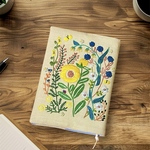 手刺繍ブックカバー＊ガーデン　ライトハニー　文庫　ほぼ日手帳