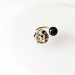SUS316イヤーカフ/片耳用[Dalmatian jasper rose/Gold]サージカルステンレス オニキス 薔薇 金属アレルギー対応