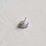 「piece」ear cuff paint.  カーキ