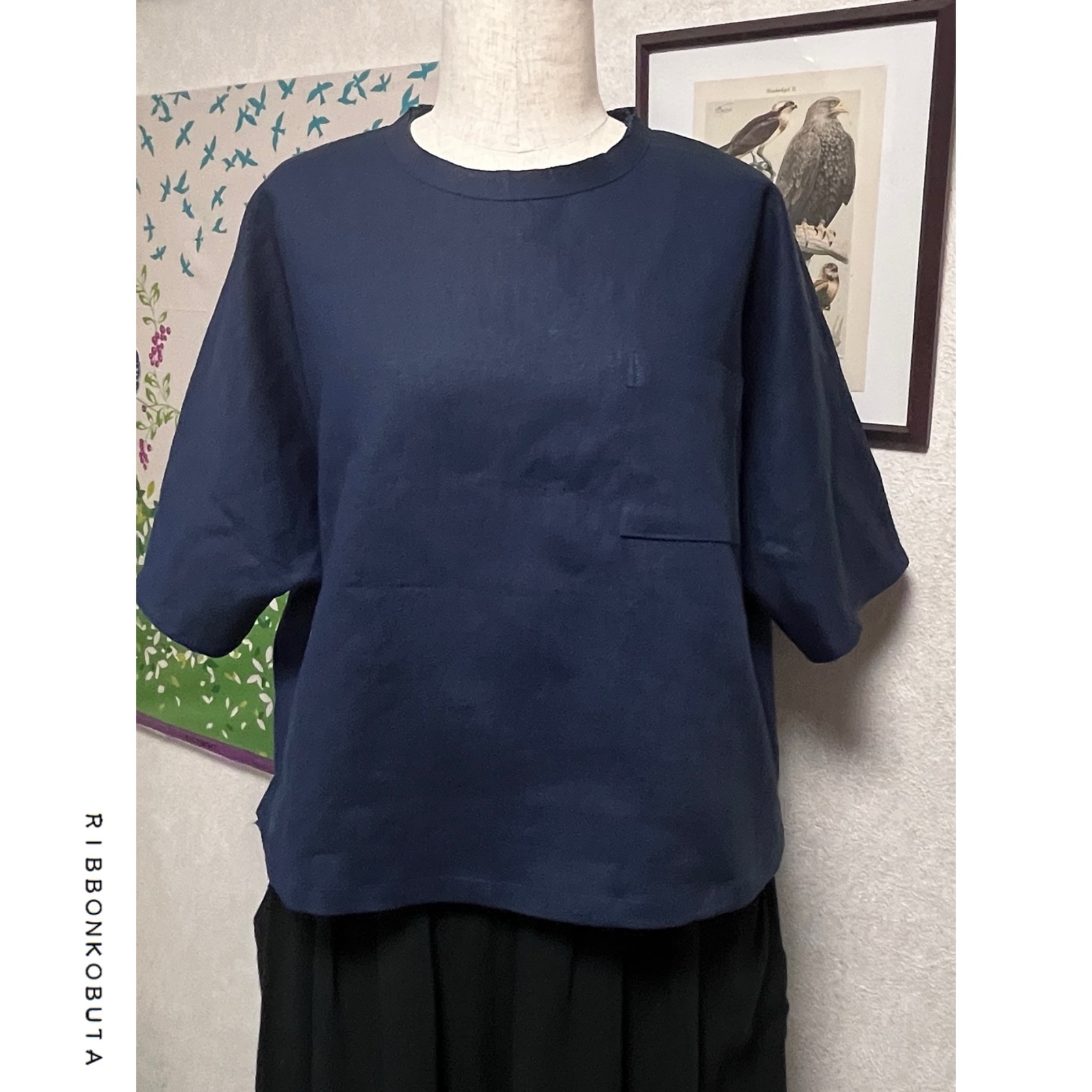 大人の　Ｔシャツ　麻100%　大きめMサイズ　大人可愛い　トップス　プルオーバー　フレンチスリーブ　◇ リネン100%　ネイビー　紺