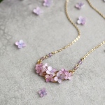 思い出の花ライラック（リラ）とビジューのネックレス