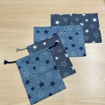 【給食2点セット】40×60cmランチョンマット w15×25cm コップ袋 紺英字柄ブルックリン オックス