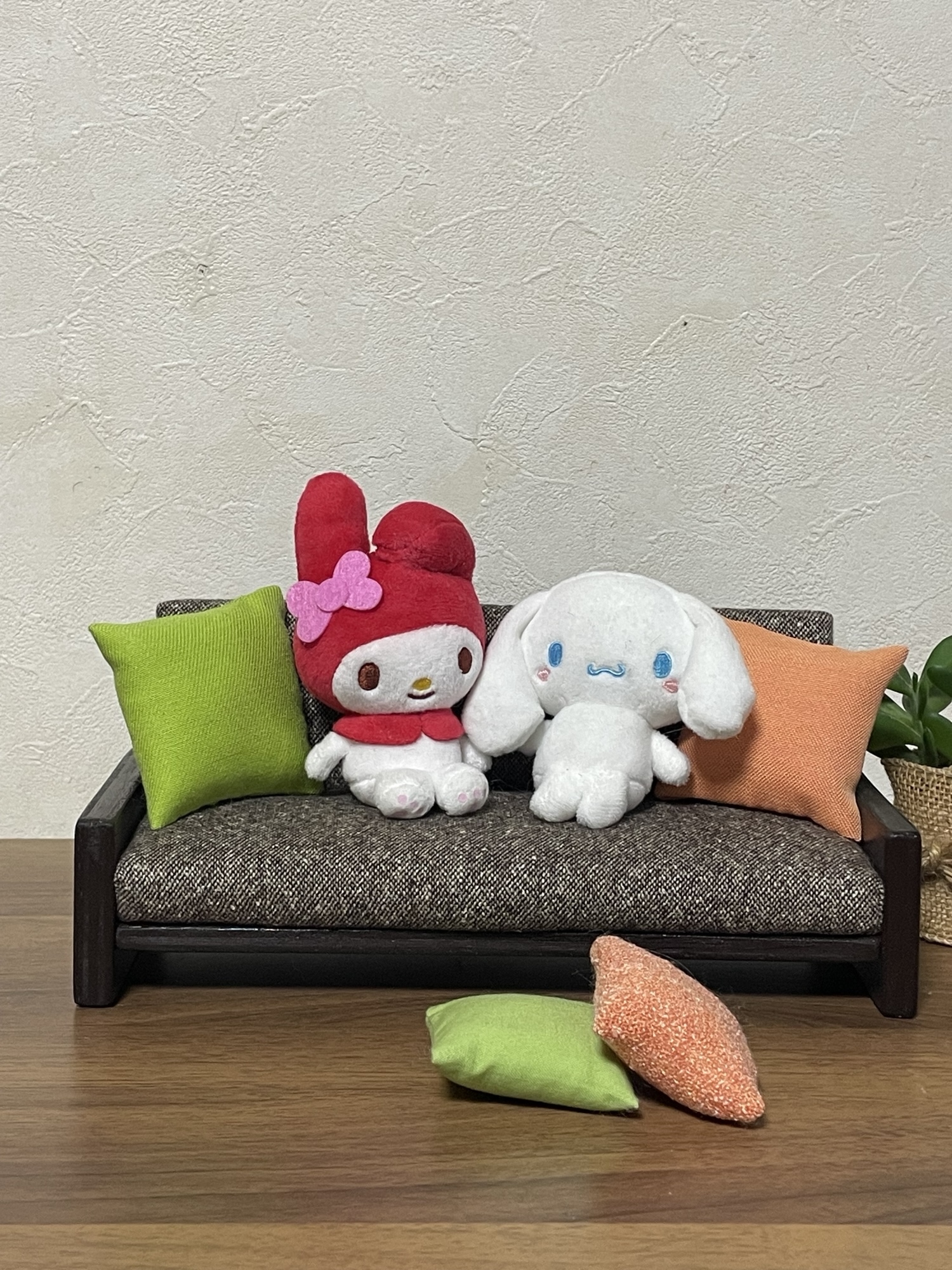 ミニチュアソファーベッド 木部分はブラウン☆茶 白☆ - 11-NE