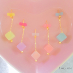 キュートなリボンキャッチ&パステルキューブピアス