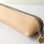 ヌメ革で作ったペンケース