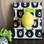 ファブリックパネル　🍋瀬戸内レモンを気に入ったくまさん