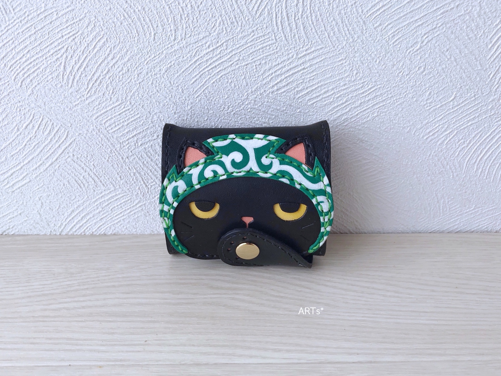 泥棒に変身ニャ！ほっかむり黒猫のコインケース♪ - ARTs* | minne 
