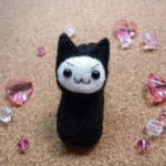 羊毛フェルト黒ねこマスコットぱっちんぴん