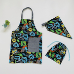 いろんな恐竜☆130〜140こどもエプロン、三角巾、巾着3点セット　黒色