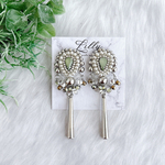 大ぶりピアス/シルバー/ビーズ刺繍/ビジュー/揺れる/個性的/ピアス イヤリング