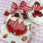 いちごとリボンのバネ口ポーチ　レッド系　ストロベリー　strawberry リボン