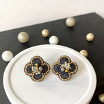 刺繍とビジューの耳飾り　Clover 〜Black
