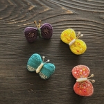 蝶々ブローチ　刺繍　ビーズ