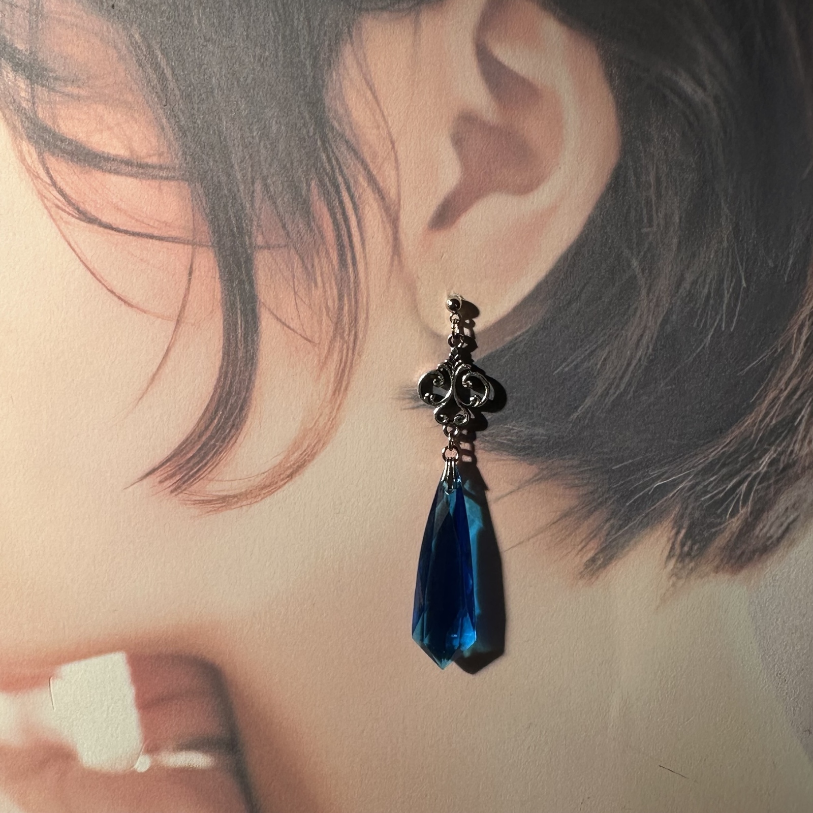 再販×54 ドイツ製 ロイヤルブルー ヴィンテージアクリル ピアス