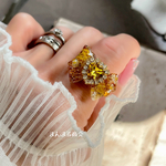 【魔法の時間です🎀】イエロー 黄色 かすみ草 花びら パール ボタニカル 小ぶり ドライフラワー  ハート ビジュー キラキラ フリーサイズ リング