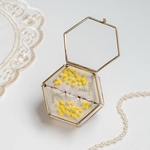 ミモザ　刺繍リングピロー　ガラスケース