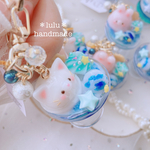 星空のパフェキーホルダー　フェイクフード　ハンドメイドレジン　キーホルダー　パフェ　星空　ブルー