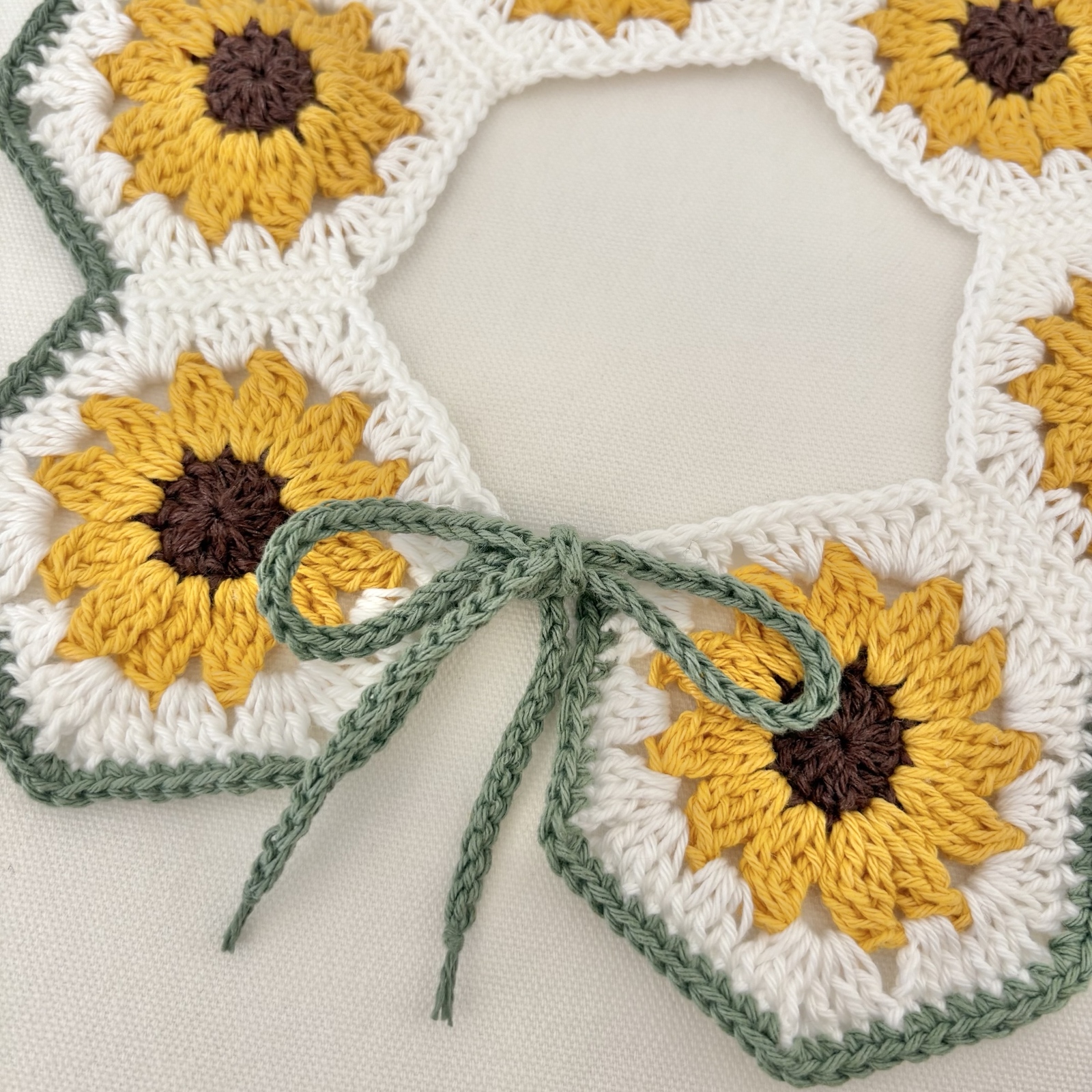 baby & kids ひまわりモチーフつけ襟 - crochet-o0 | minne byGMO